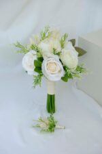 Unutulmaz Şakayık ve  Güller Gelin Buketi