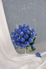 İncili Islak Lacivert Lale Gelin Buketi