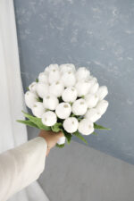 Islak Beyaz Lale Gelin Buketi - Görsel 2