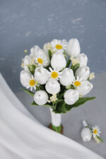 Islak Lale Papatyalı Beyaz Gelin Çiçeği - Görsel 3