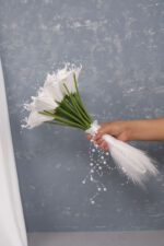 İncili Püsküllü Beyaz Islak Gala Gelin Buketi - Görsel 2