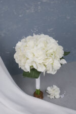 İncili Beyaz Ortanca Gelin Buketi - Görsel 2